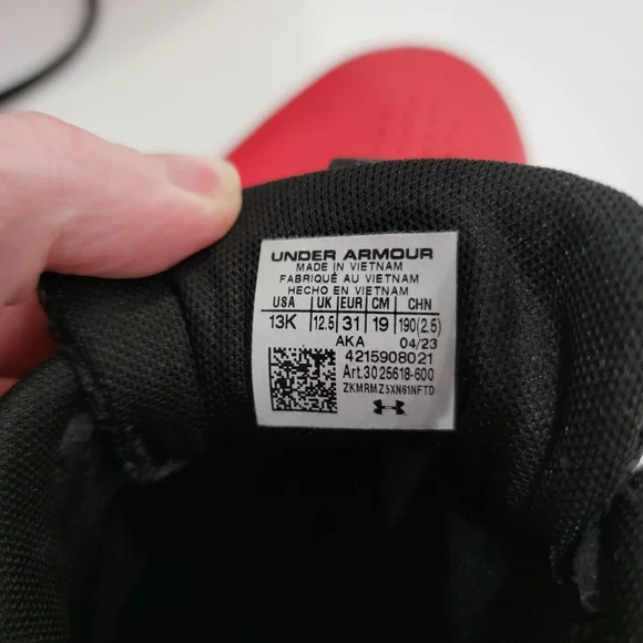 Under Armour Red and Black Sneakers Sz 13US - Picture 5 of 8